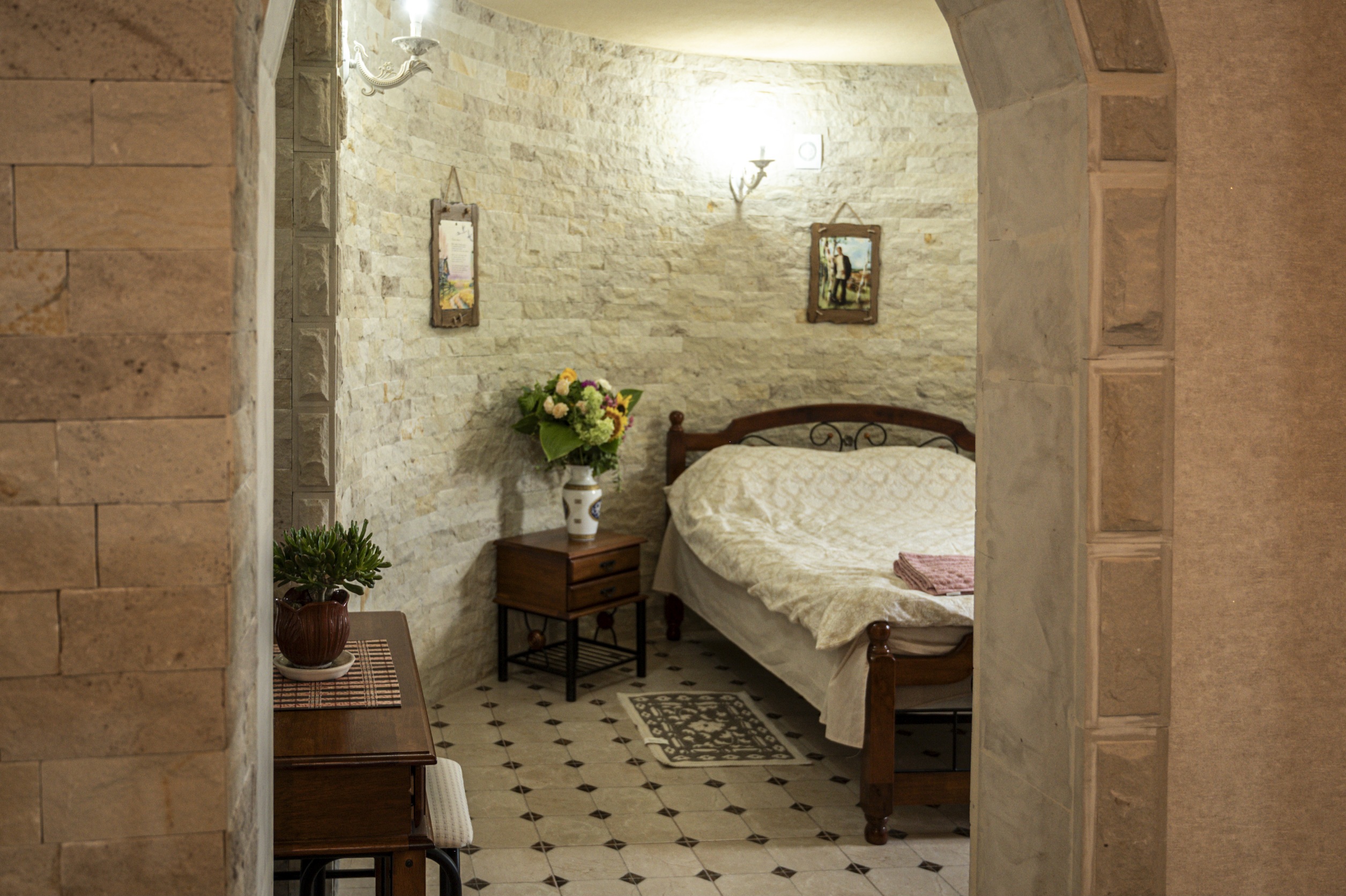 Unghern Castle Gallery 12